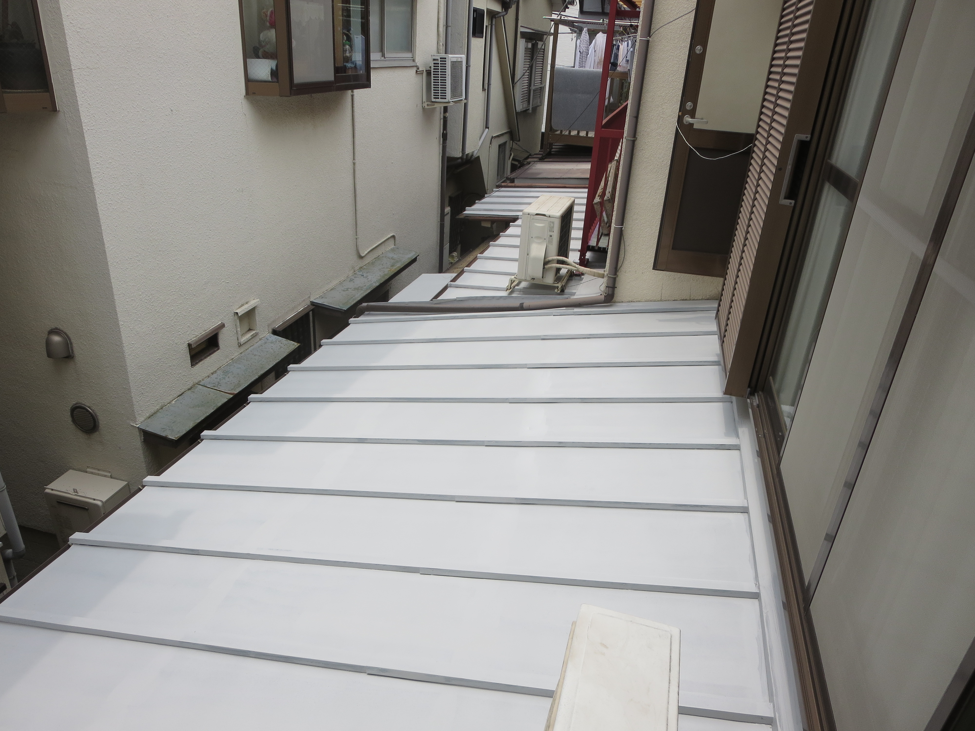 東京都北区 屋根塗装工事 施工中