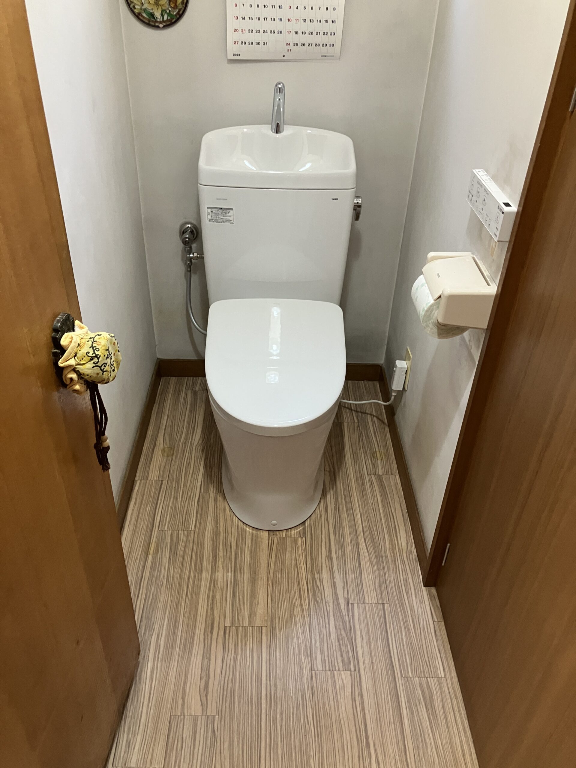 東京都板橋区　TOTOピュアレストQRトイレリフォーム　アプリコットFA1ウォシュレット