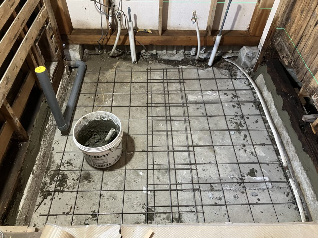 東京都北区　LIXILリデア浴室リフォーム・脱衣場リフォームが始まりました。